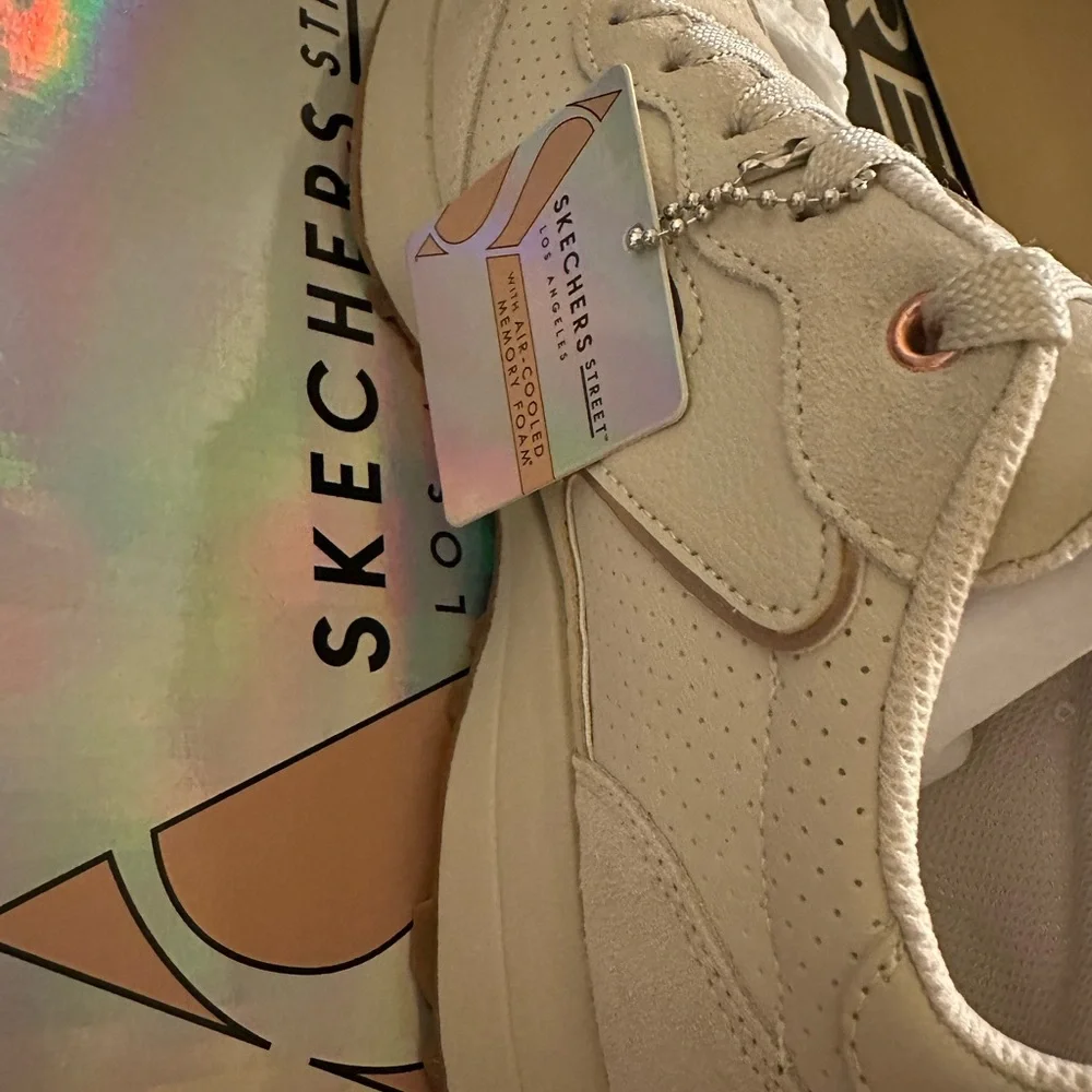 New in box Skechers Street LA Gusto Path Winder shoes with memory foam size 6.5 - Picture 7 of 9
